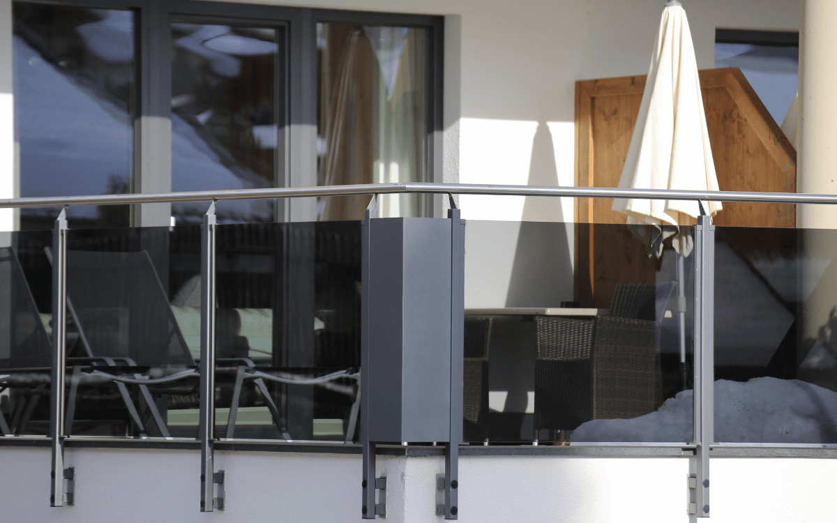 Barandilla de aluminio para terraza y balcon​