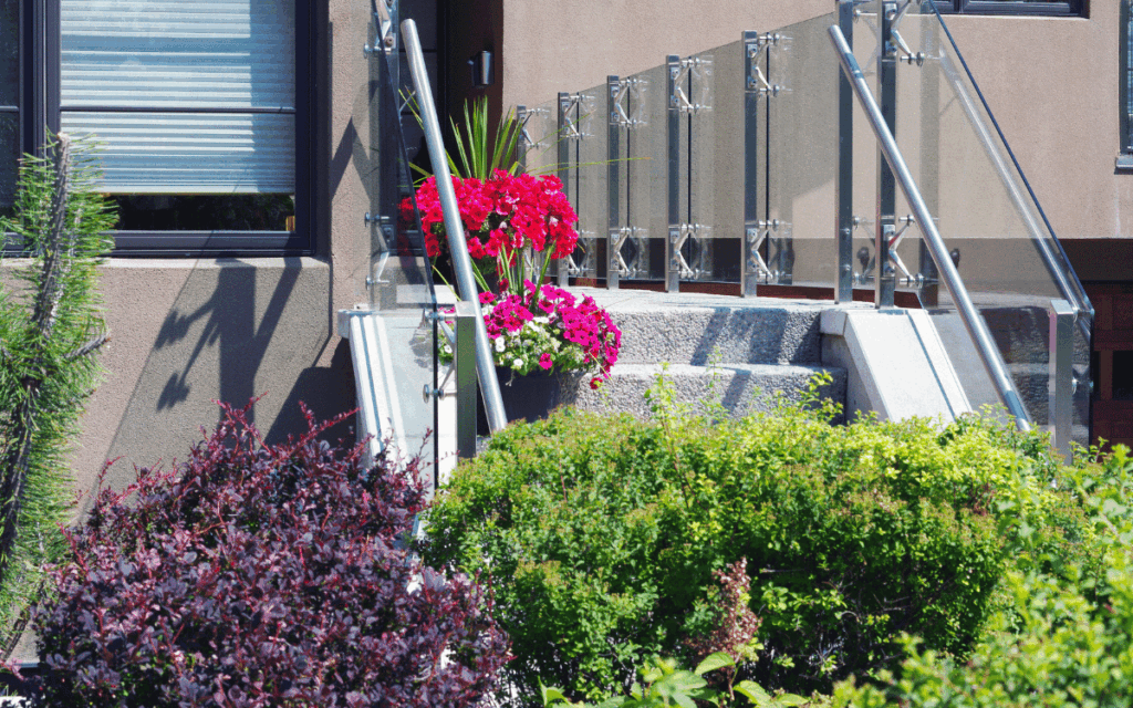 Barandillas de aluminio en Terrassa: seguridad, diseño y durabilidad en cada espacio 1 diseño moderno de barandillas de aluminio exterior