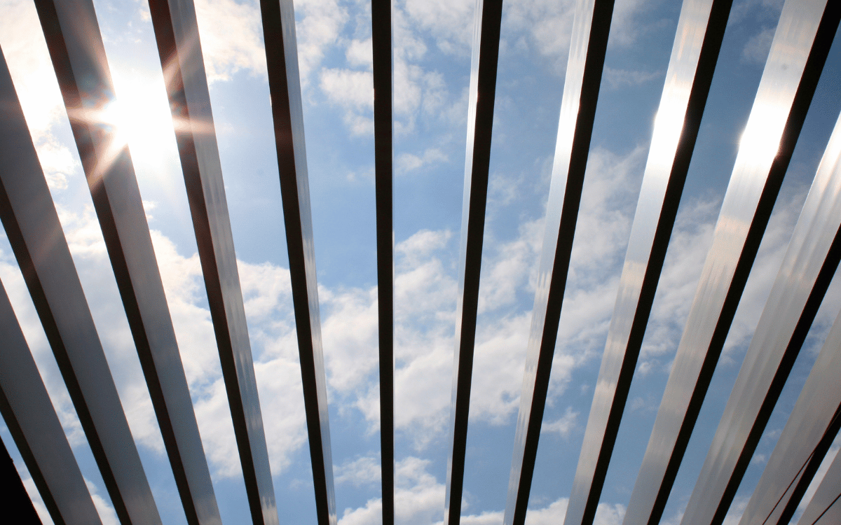 Pergola bioclimatica de lamas orientables