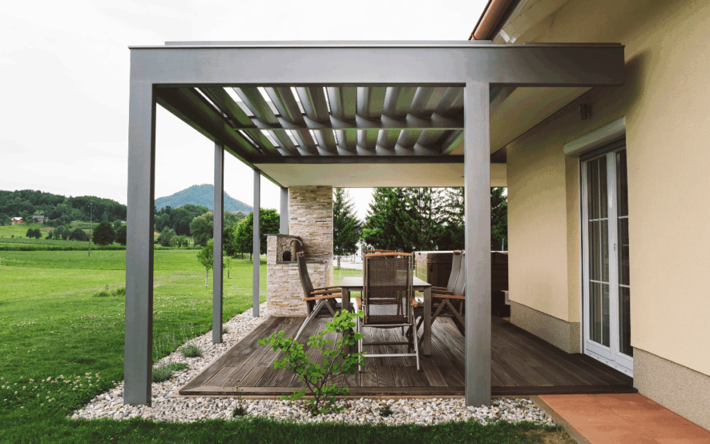 instalación de pérgola bioclimática en vivienda