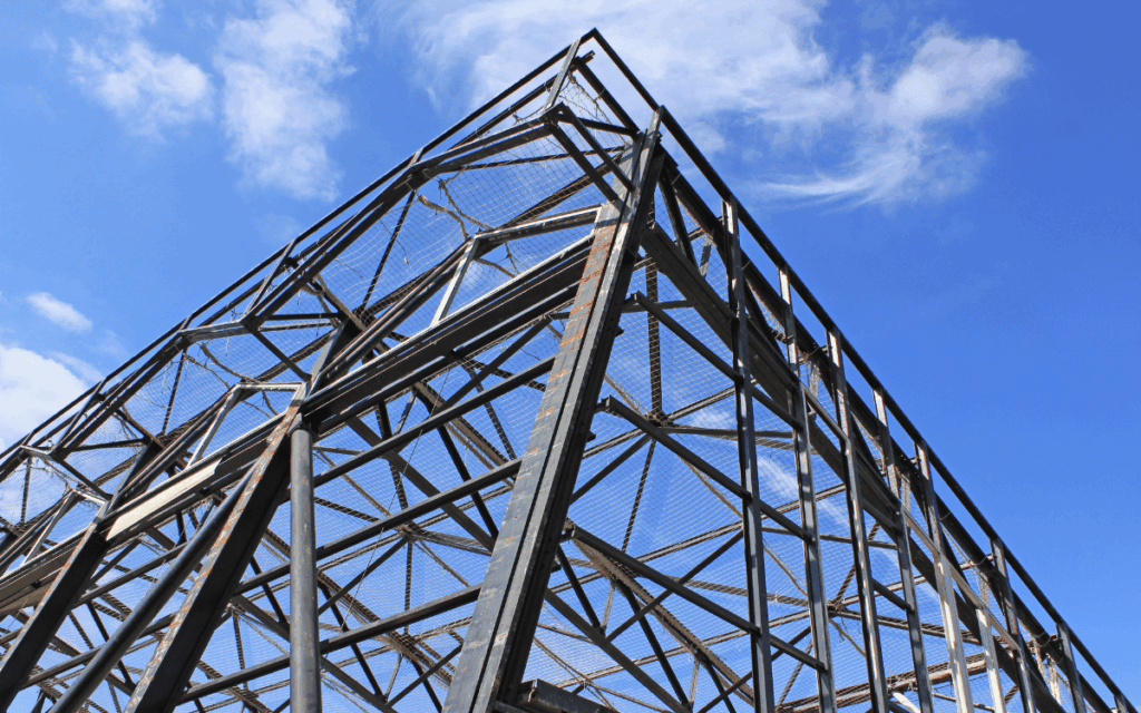 Estructura metálica: la base sólida para construcciones modernas y eficientes 3 Montaje de estructura metálica en obra